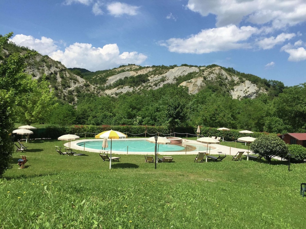 Apartment in Marche Near Urbino and Pool