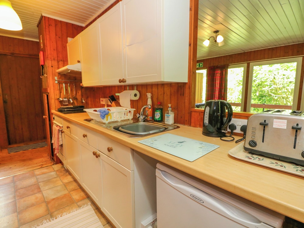 Lodge 2 -