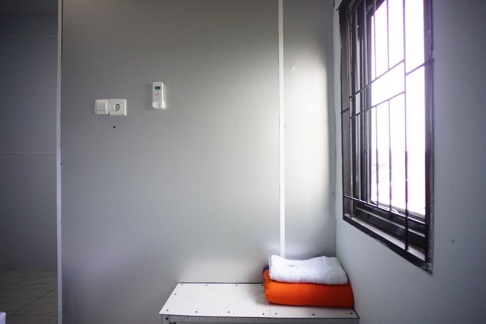 OYO 94903 Akasia Guesthouse