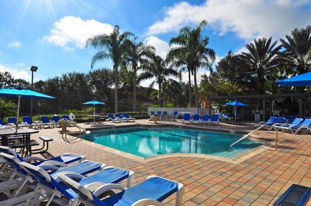 Mickey's Island Escape - 6 Bedroom w/ Pool Slide 6 Villa
