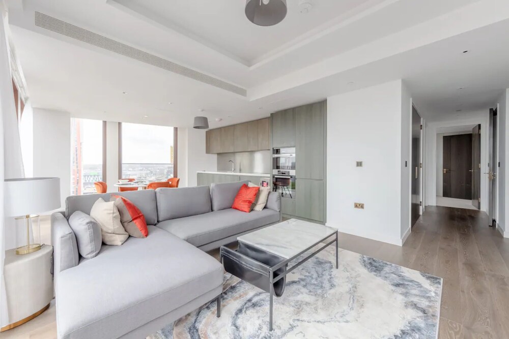 Luxurious 2BD Flat by the River Near Vauxhall
