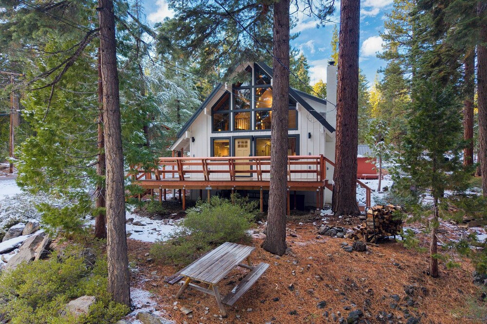 Cozy Modern Cabin w/ Sauna & Fireplace 5 Mins to Lake Peaceful Tahoe Retreat by Avantstay