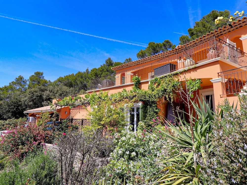 Luxury Property With Private Pool