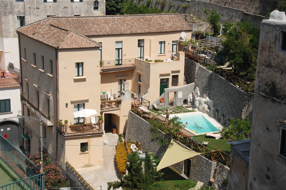 Amalfi Resort