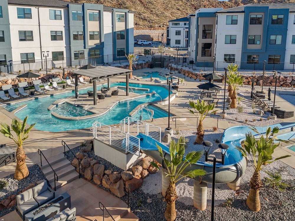 Retreat To Redrock #302 2 Bedroom Condo