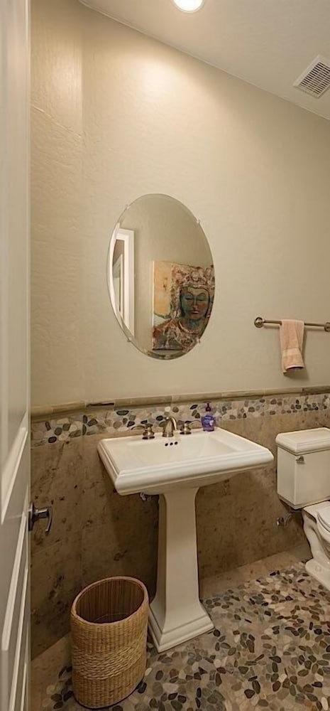 South by Southwest - Signature Vacation Rentals
