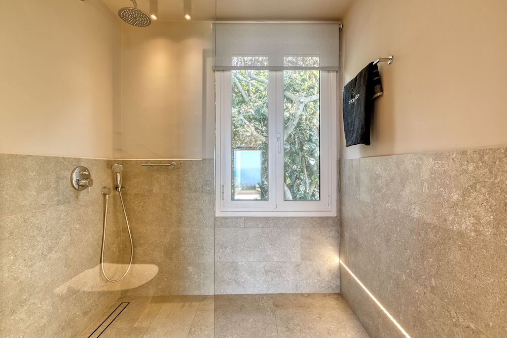 Art Blue Villas