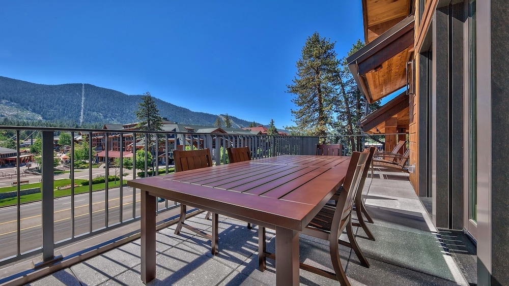 Heavenly Lake Tahoe Ski Resort