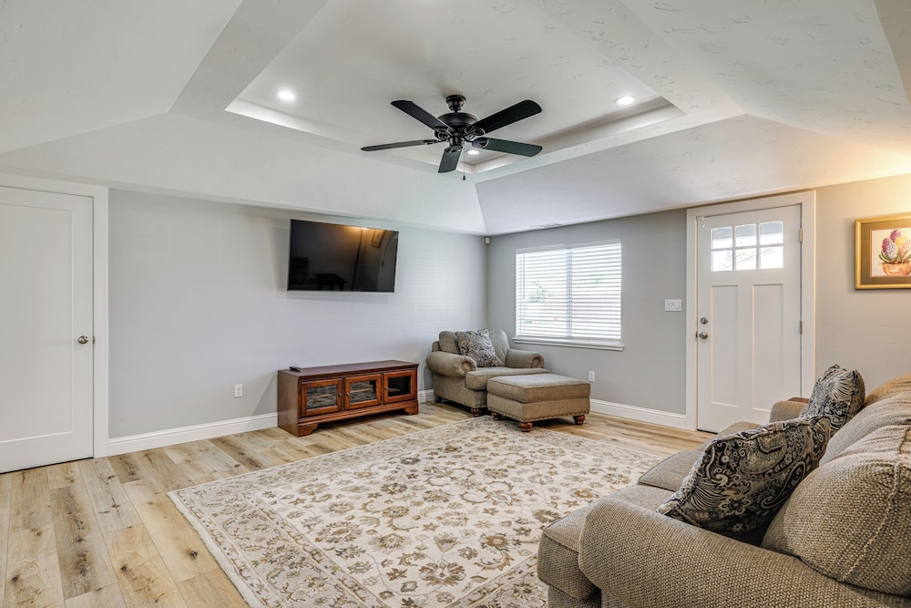Quaint Hughson Vacation Rental, Walk to Downtown! - Property Image 28