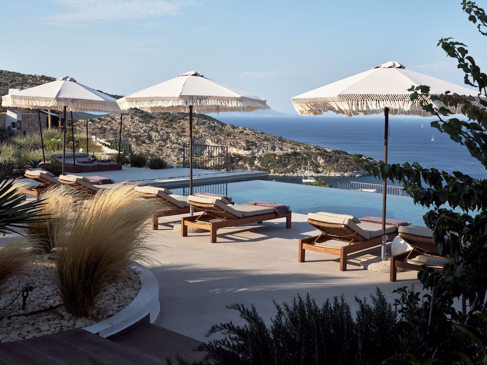 Rebek Luxury Villas & Suites photo 5