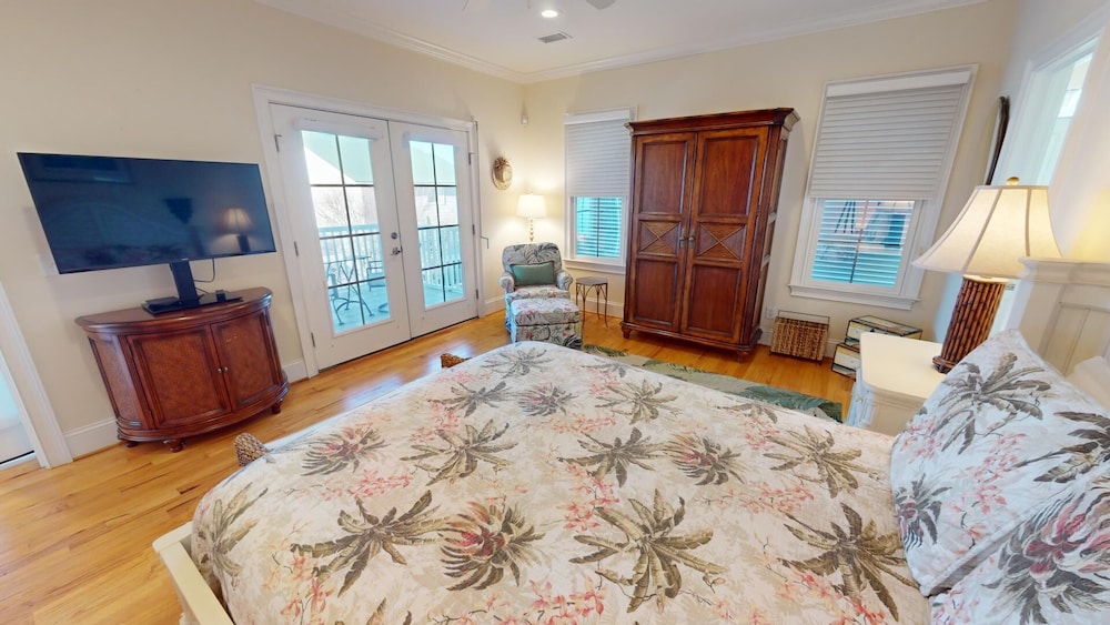 Mimi's Mermaid's & Memories by Tybee Vacation Rentals
