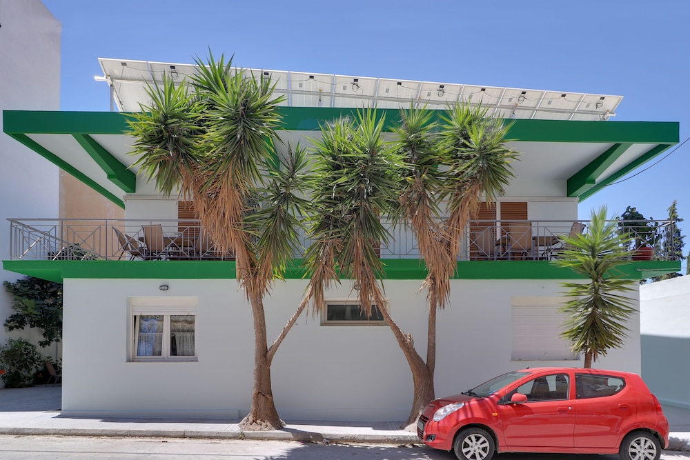 Hotel Carpe Diem Apartments By Athens Airport - Image 1