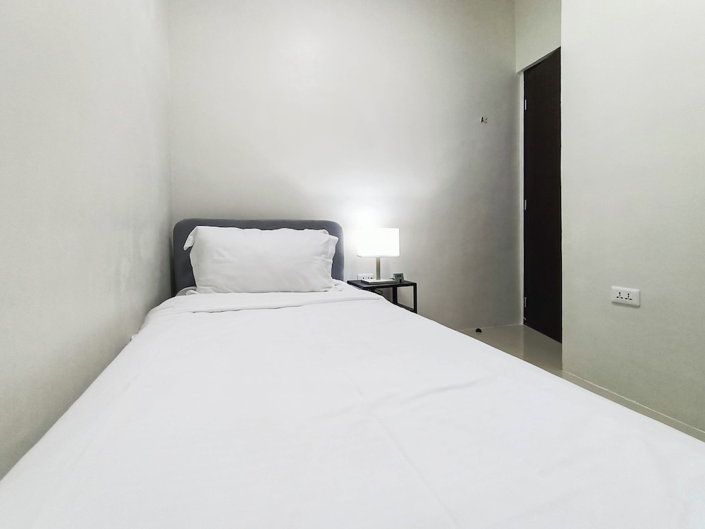 Manzil Anilao Cosy 2 Bedroom Apartment U5