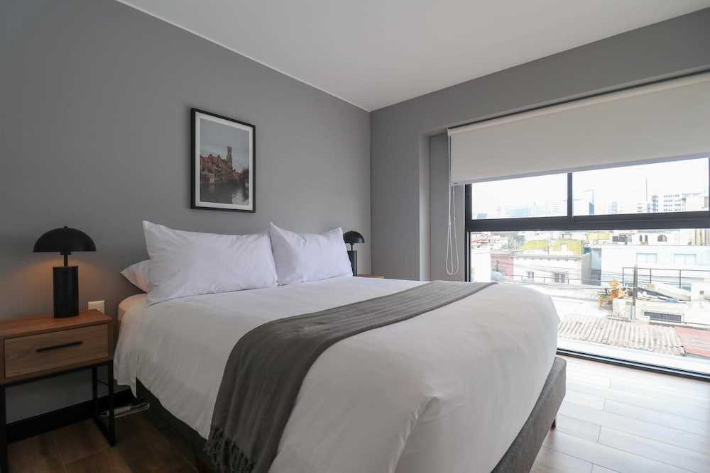 w Elegant 2BR w Great Deco in San Isidro