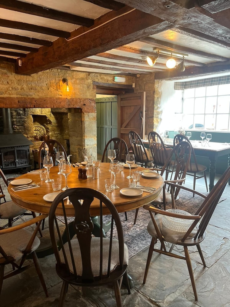 The George Inn