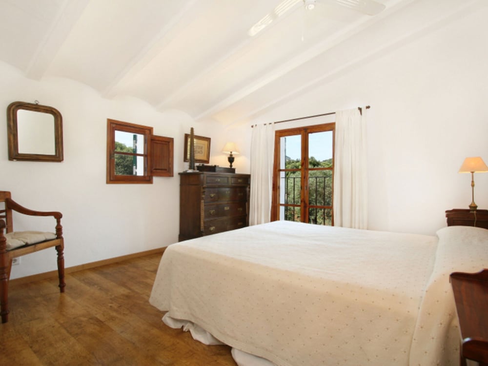 Poolside Villa Stay for Groups photo 2