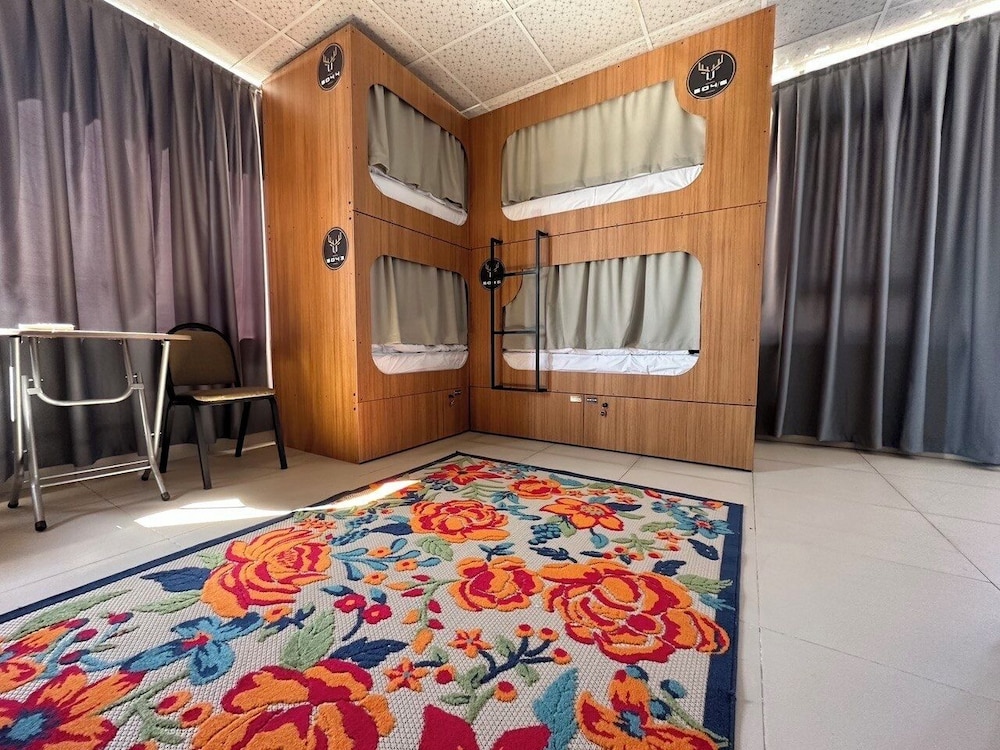 Deer Hotel & Hostel