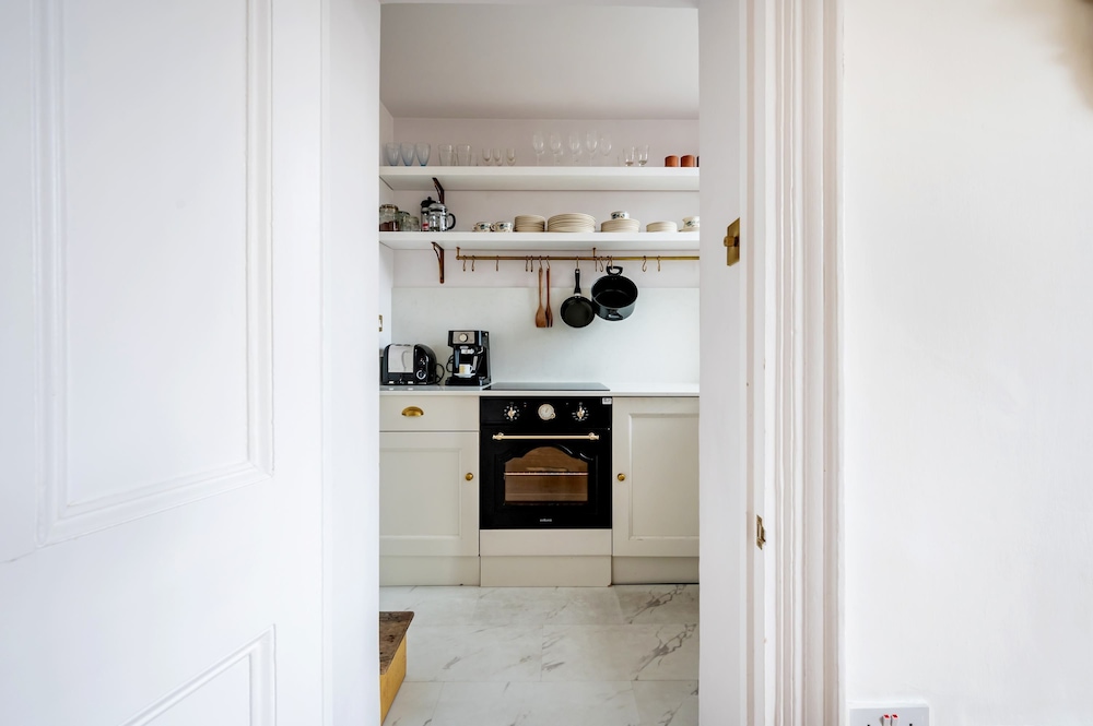 Highlife and Islington - by Out of Office Lifestyle