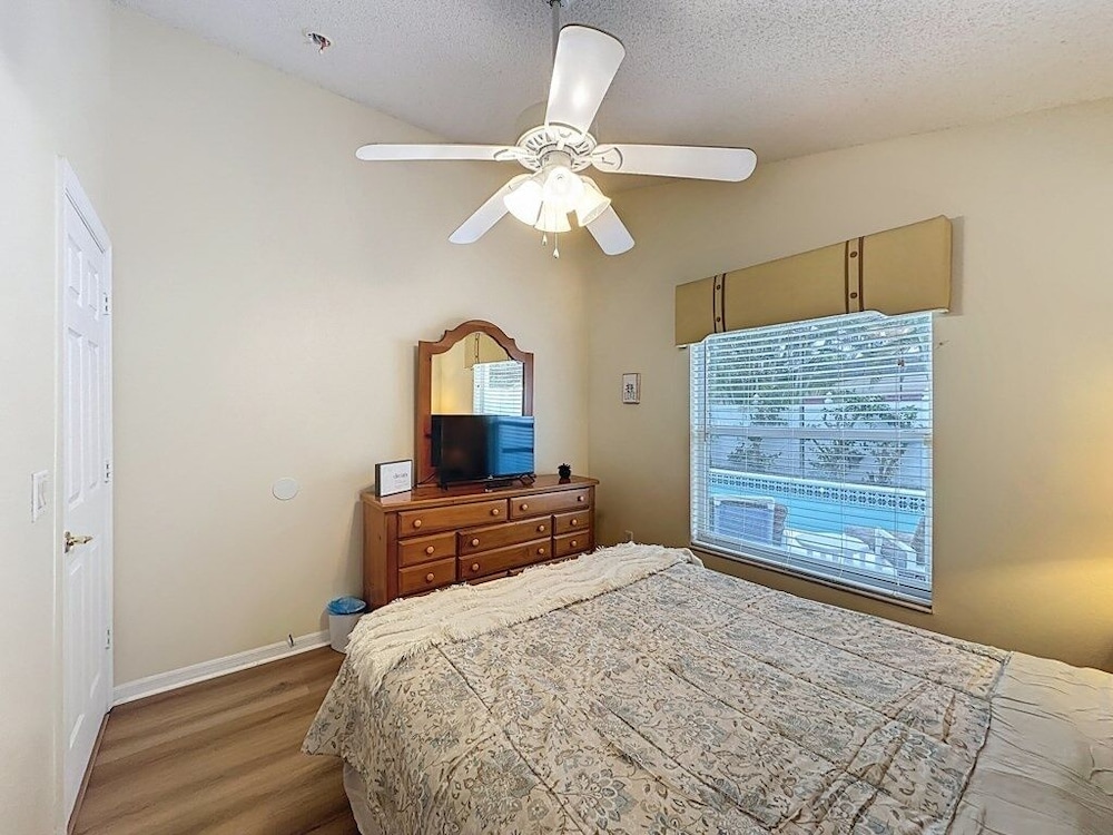Incredible 4 Bed Pool/spa Home, Minutes To Disney 4 Bedroom Villa