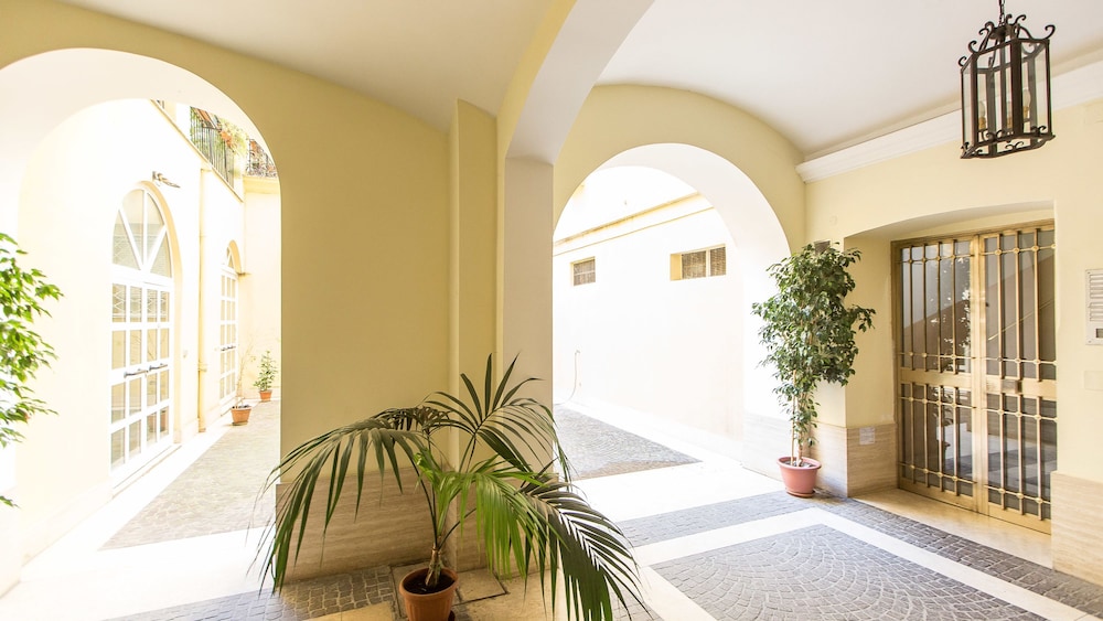 Rental In Rome Vatican Deluxe Apartment