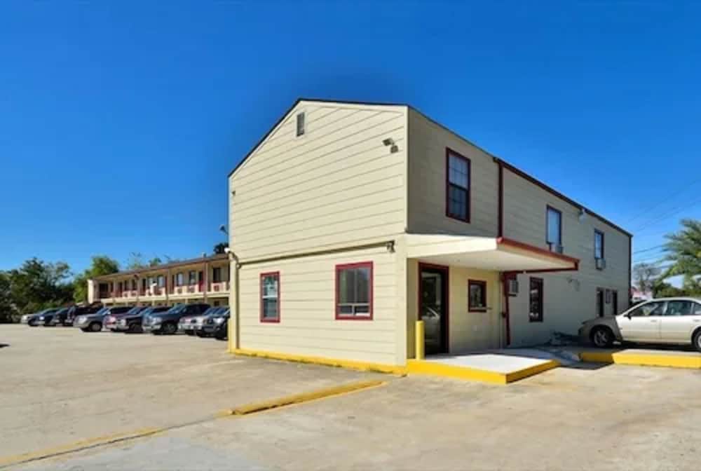 LaPlace Motel view 3