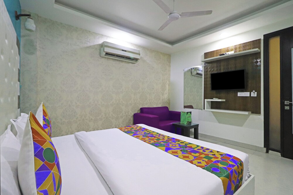 Hotel Smart Inn Mahipalpur Delhi Airport
