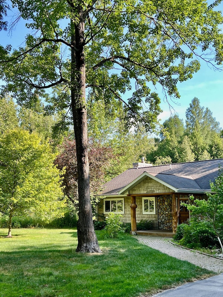 Boardman Monarch River HOT TUB Fireplace