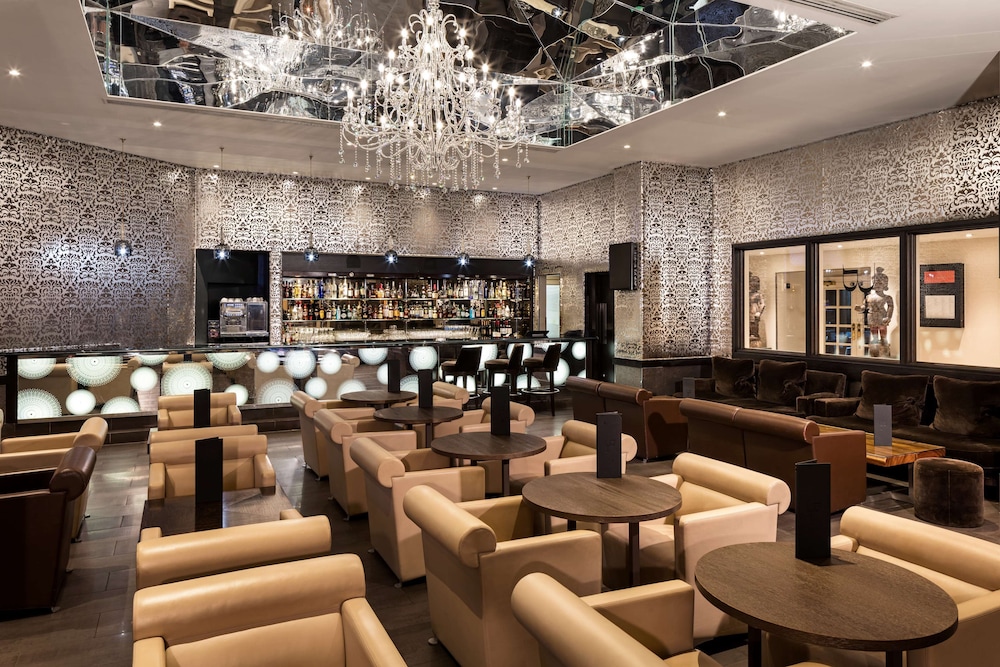 Hayes Vacations - Radisson Blu Hotel, London Heathrow - Property Image 11