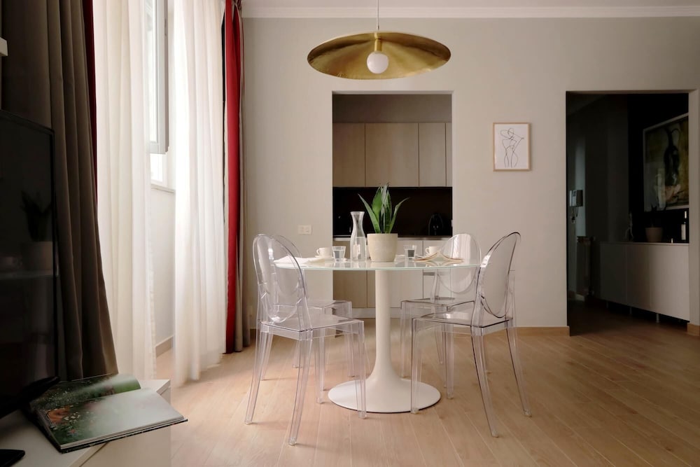 T1 Piazzetta Margutta T1 - My Extra Home