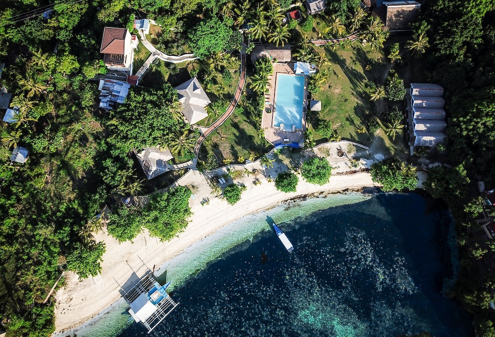 Thresher Cove Dive Resort - Property Image 1