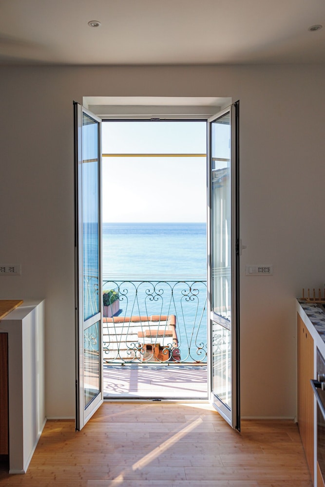 Newly Renovated Ocean View Flat