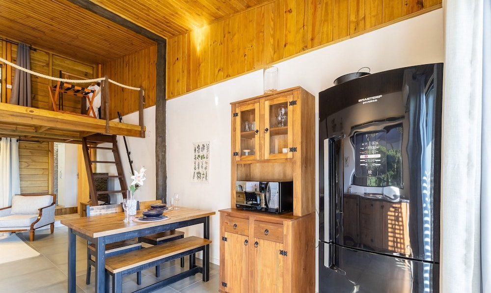 Your Getaway in Florianopolis, Just Minutes From the Beach NDE