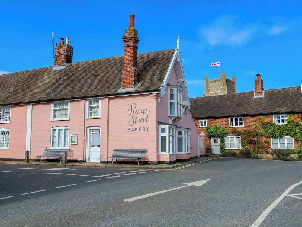 1 Market Hill