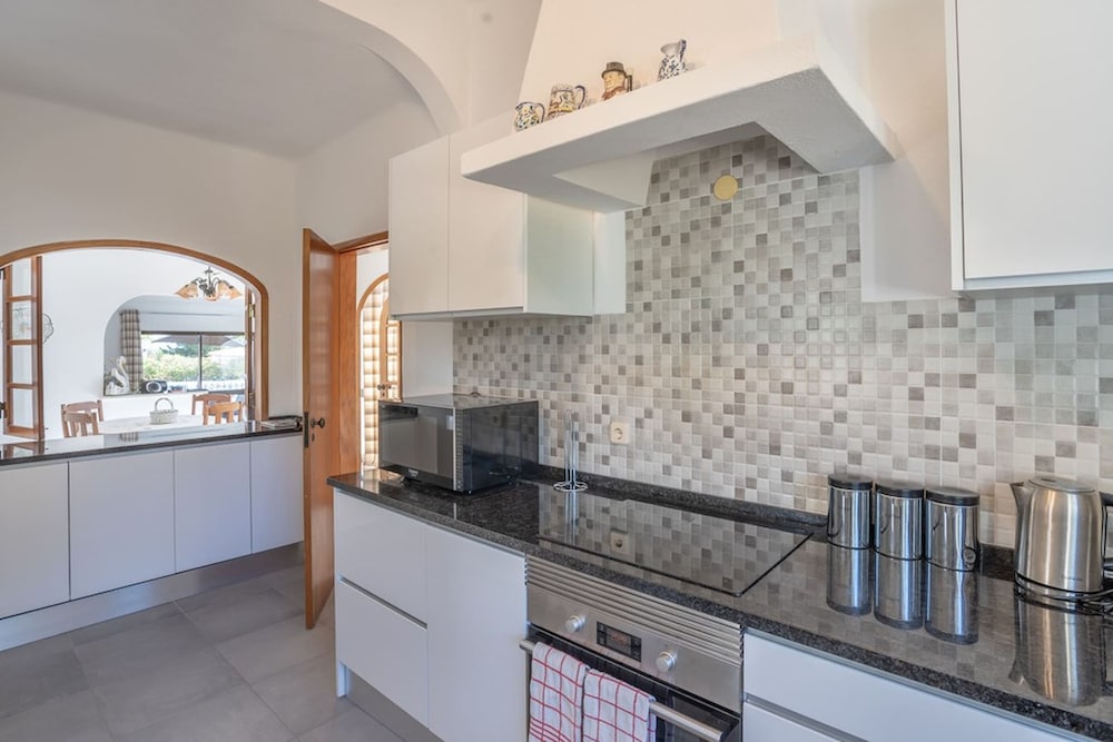 Carosim Quiet Location Close to Beach Private