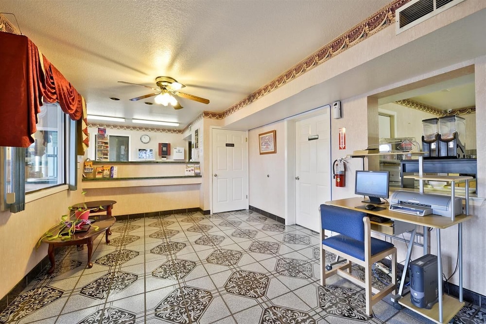Budget Inn
