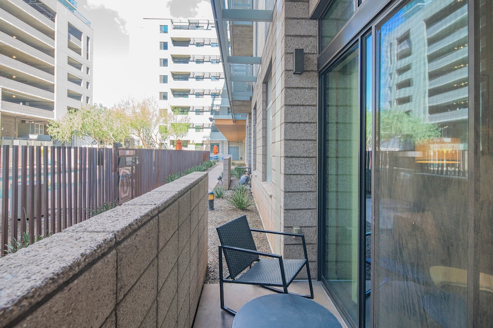 ROVE LIVING/KL - Roosevelt Point