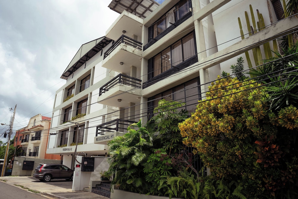 Hotel Residenciales H1 & H2 - Image 1