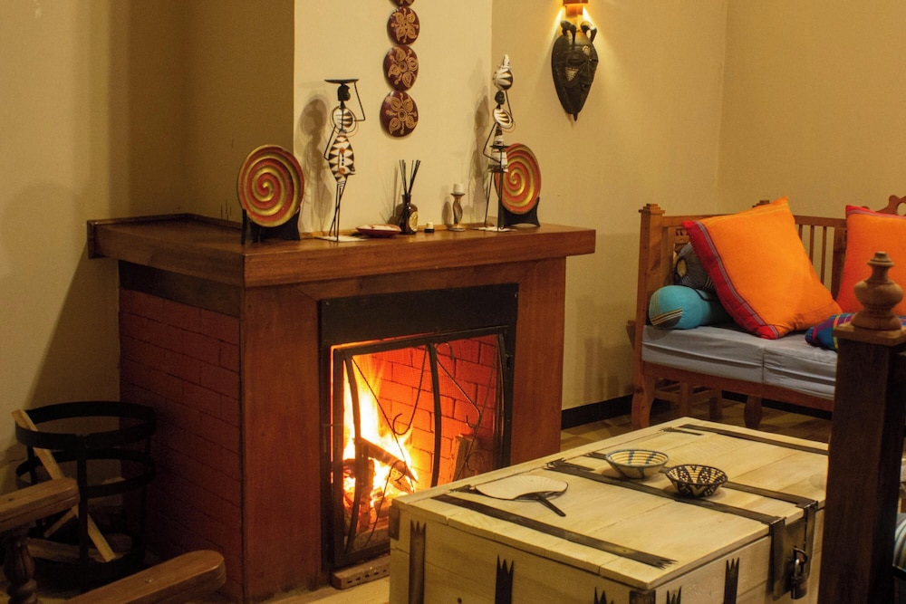 Saba House & Lodges