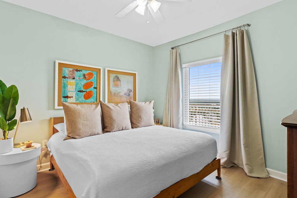 Splash Beach Resort by Panhandle Getaways