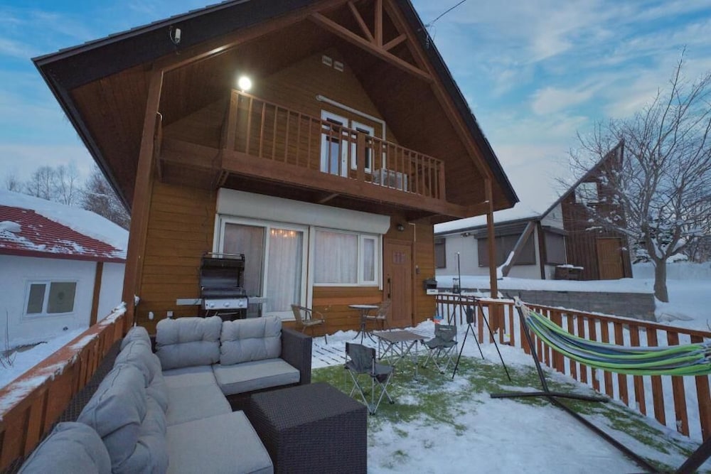 LAKE TOYA PREMIUM CABIN