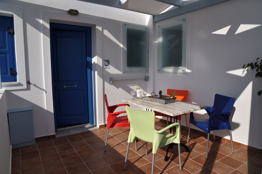 ADELPHI APARTMENTS