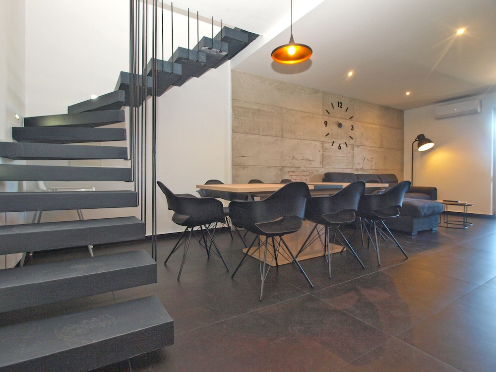 Apartment 1634 view 5