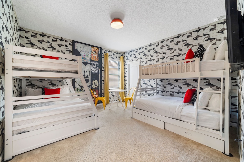8005 Oak Shadow Ct