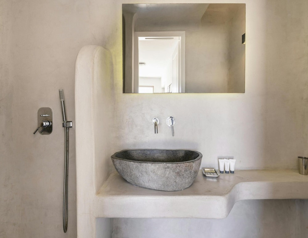 Unique Cycladic Villa With Pool