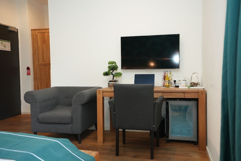 Frankfurt Vacations - Hotel Attache - Property Image 30