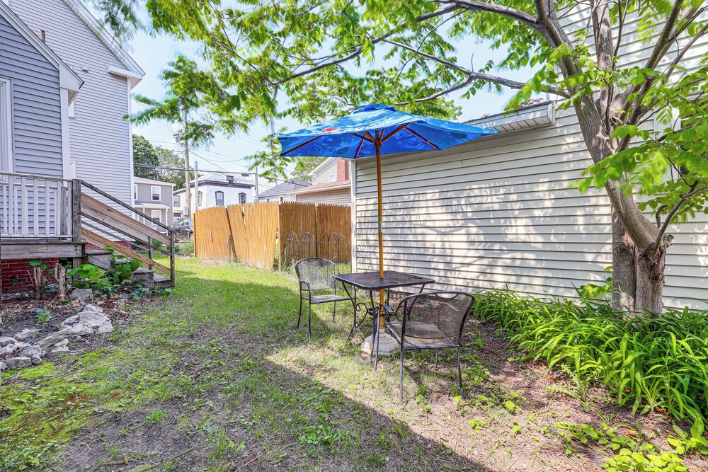 Walk to Pier & Ocean: Apt in Old Orchard Beach!