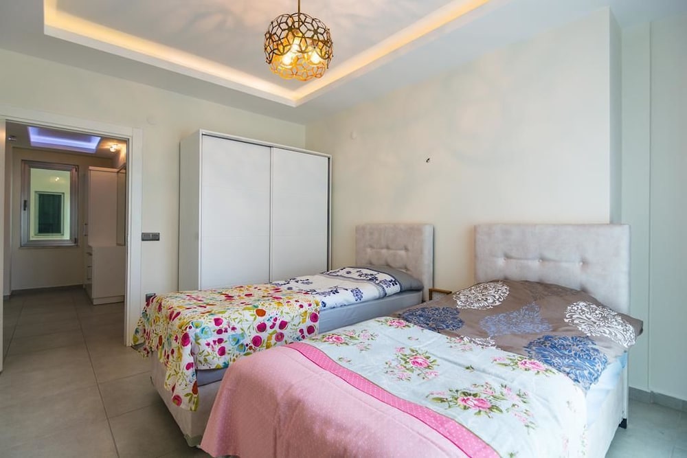 Seven Stars Apartments view 2