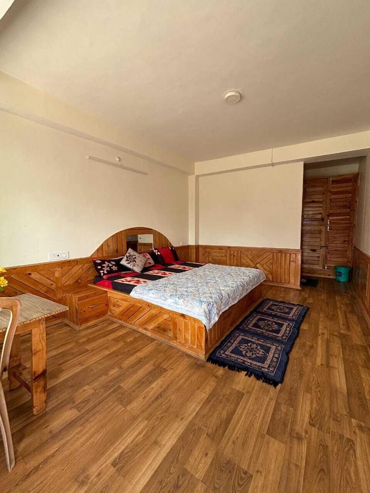 Aarav Chaaras Homestay