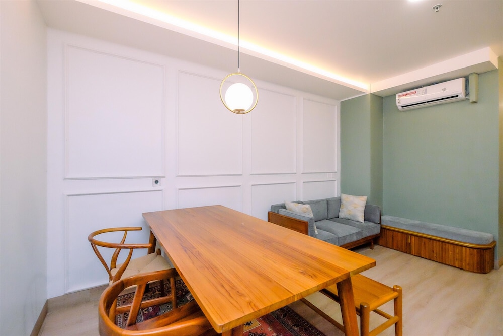 Modern Look 2BR at Sentul Tower Apartment