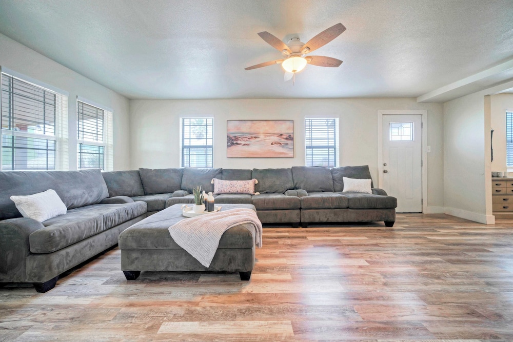 Near Beach & Dining in Golf Cart Zone + Private Balcony Salty Sunshine #B